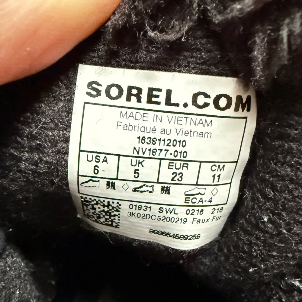 Sorel Black Snow Boots - Size 6